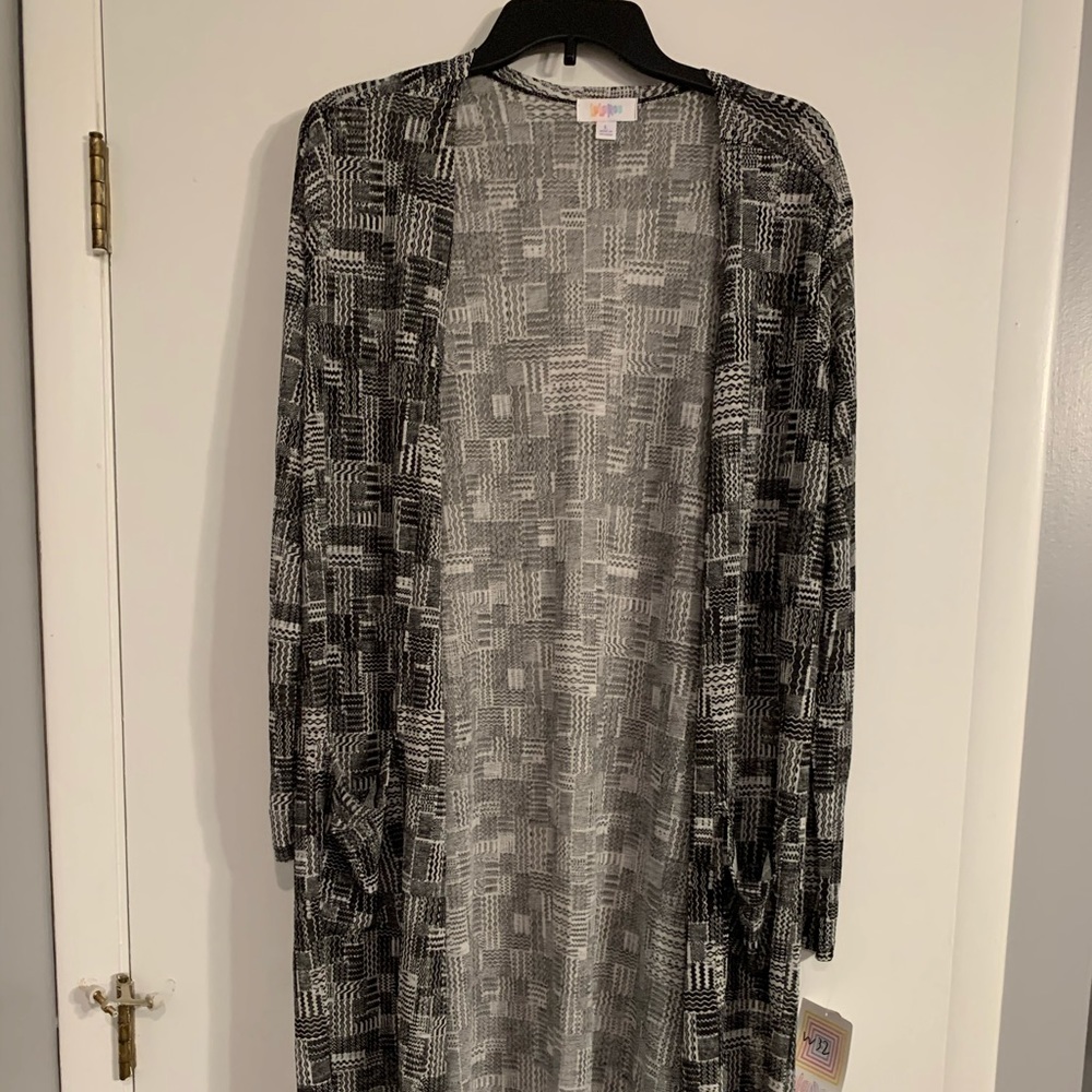 LuLaRoe large Sarah